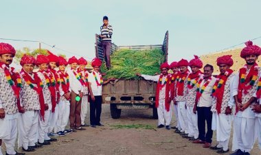 प्रवासियो ने किया गैर नृत्य व गौशाला का निरिक्षण 