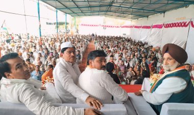 मोदी जवाब दें गोडसे ने गांधी को मंदिर में गोली क्यों मारी: रंधावा