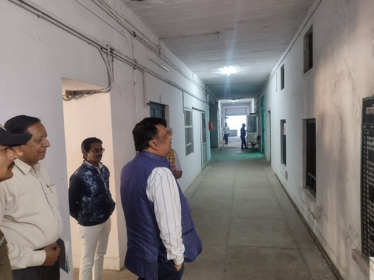 जिला कलेक्टर ने औचक से किया निरीक्षण।