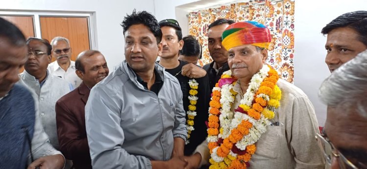 मुख्य सचेतक जोगेश्वर गर्ग का किया स्वागत।