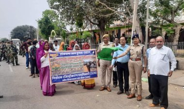 मतदान जागरूकता रैली निकाल दिया मतदान करने का संदेश
