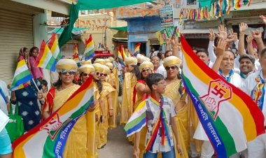 पाली शहर में निकाली महावीर जयंती  शोभायात्रा