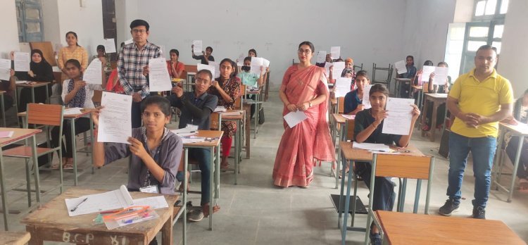 लोकसभा आम चुनाव 2024 संकल्प पत्र भरवाकर दी मतदान की सीख नागरिक होने का फर्ज निभाएं देशहित में मतदान अवश्य करें