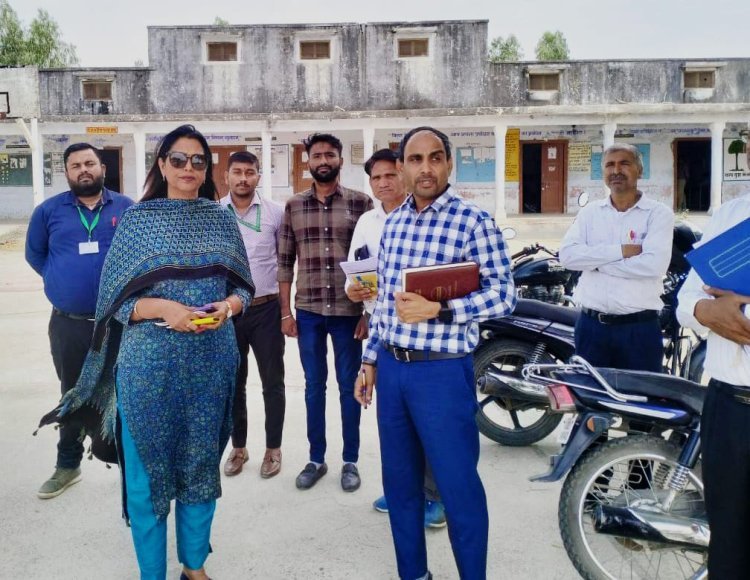 संभागीय आयुक्त डॉ प्रतिभासिह ने किया मतदान केंद्रों का निरीक्षण, व्यवस्थाओं के लिये दिए 