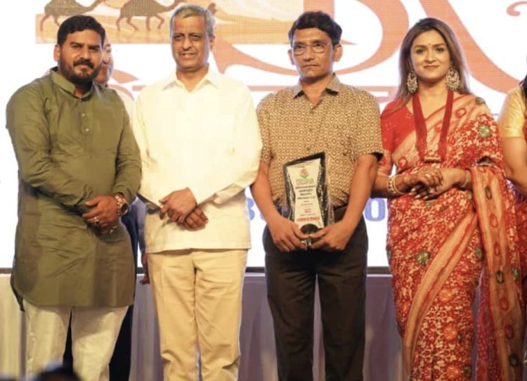 सोजत के समाजसेवी डॉ महेश सोनी को किया जोधपुर सूर्यनगरी में फेमिना वेलफेयर सोसायटी द्बारा किया सम्मानित