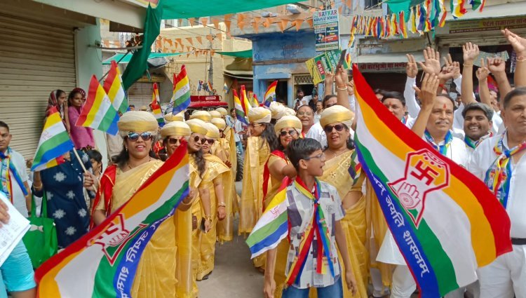 पाली शहर में निकाली महावीर जयंती शोभायात्रा