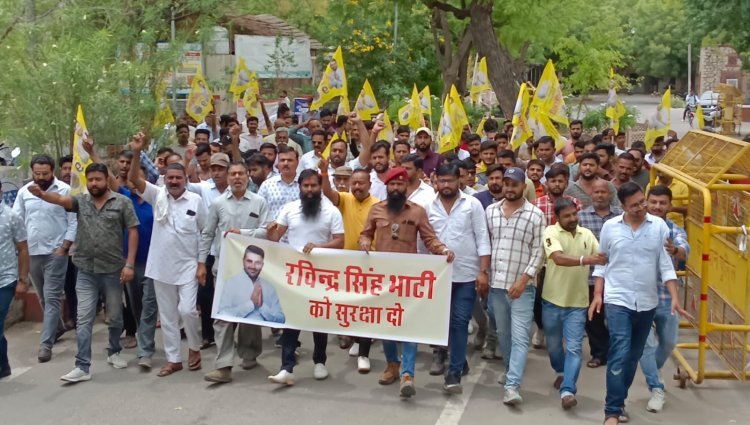लोकसभा निर्दलीय प्रत्याशी रविन्द्र सिंह भाटी की सुरक्षा के लिए कई संगठनों ने सीएम के नाम सौपा ज्ञापन
