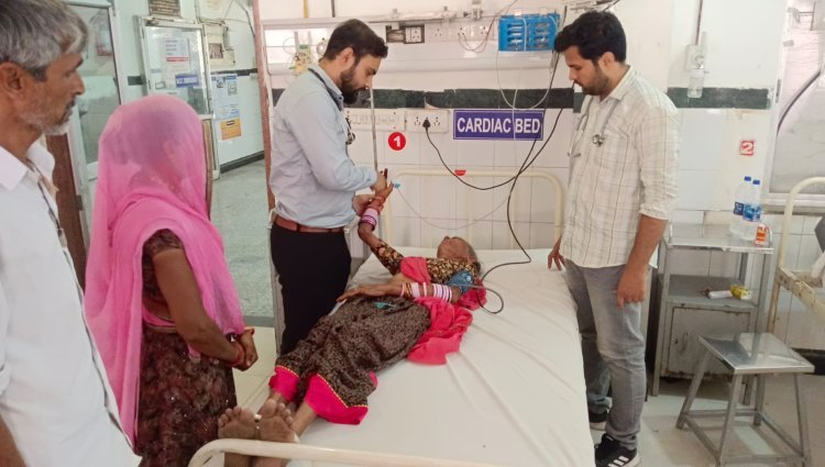 कलयुगी बेटे ने मां से की मारपीट 70 वर्षीय घायल वृद्धा को हॉस्पिटल में कराया भर्ती