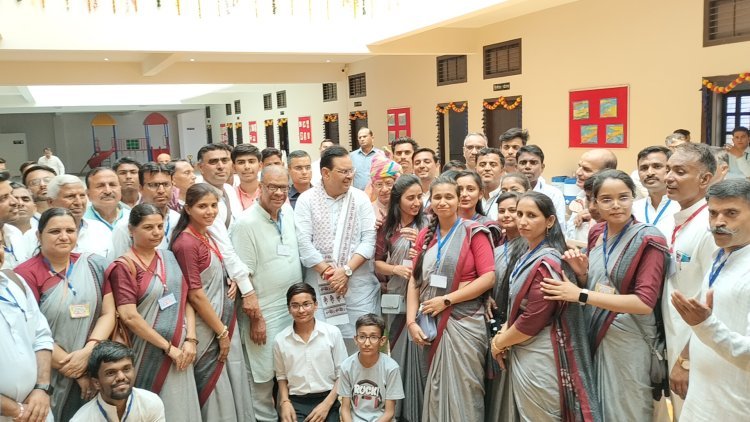 शिक्षा के साथ  साथ जीवन मूल्य की भी शिक्षा दे ताकी आगे उनके विकास के क्षेत्र में काम आए   भजनलाल शर्मा 