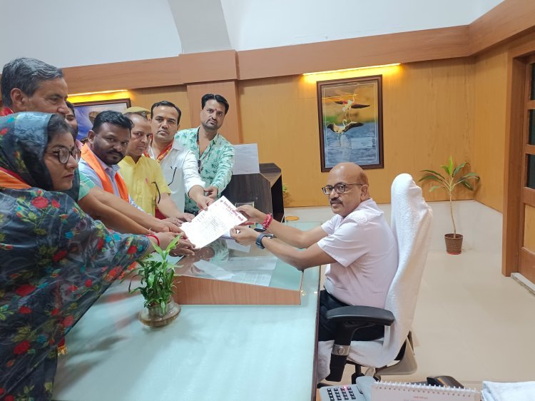 विहिप बजरंग दल ने राष्ट्रपति के नाम  जिला कलेक्टर को सौपा ज्ञापन