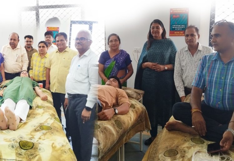 51यूनिट रक्तदान देकर मनाया विश्व रक्तदान दिवस कार्यक्रम में विभिन्न संस्थाओं का हुआ सम्मान
