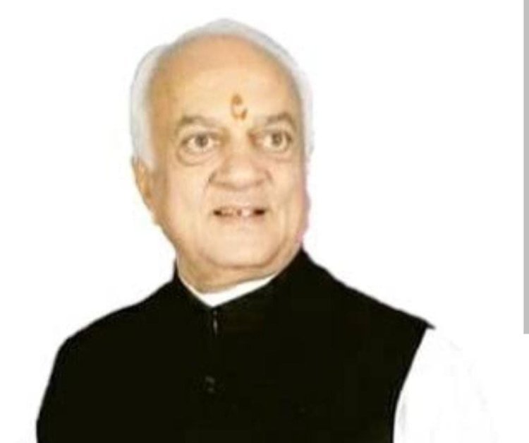 उच्च प्राथमिक से उच्च माध्यमिक विद्यालयों के बच्चो के लिए इतिहास के युग पुरषों पर लिखी गई उस पुस्तको के लिए 55 लाख की अनुशंसा की