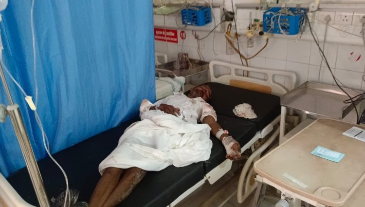 अनियंत्रित सवारियो से भरी जीप पलट गई जिसमे कई लोग हुए घायल