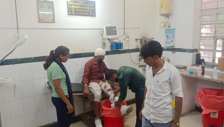 बहन की लव मैरिज से नाराज साले ने मिलकर जीजा को पीटाकर किया घायल