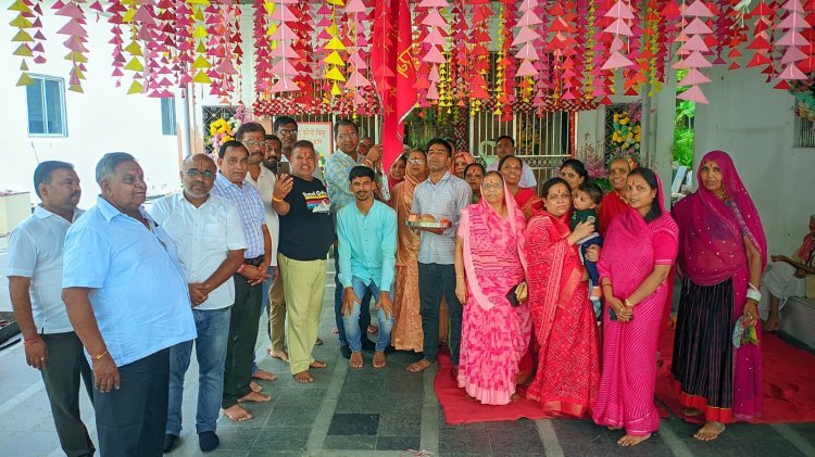 मंगल गीतो कि धुन से गूंजा खोडिया बालाजी मंदिर- भक्तो ने चढाई ध्वजा