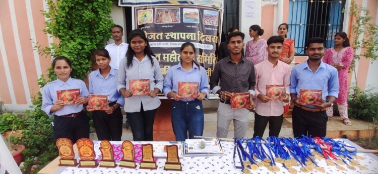सोजत महोत्सव में मेहंदी प्रतियोगिता में मायोरा मेहंदी कोण हुआ वितरण  