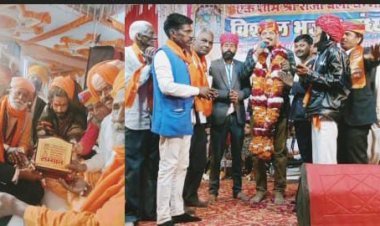 श्री श्री 1008 महंत अर्जुनदास महाराज का जोरदार स्वागत 