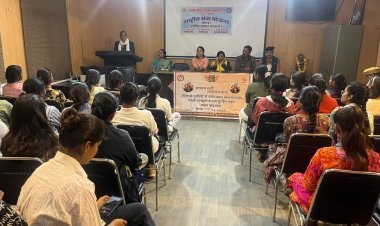 हेलमेट और सीट बेल्ट का रखें विशेष ध्यान छात्राओं को किया यातायात नियमों के प्रति किया जागरूक