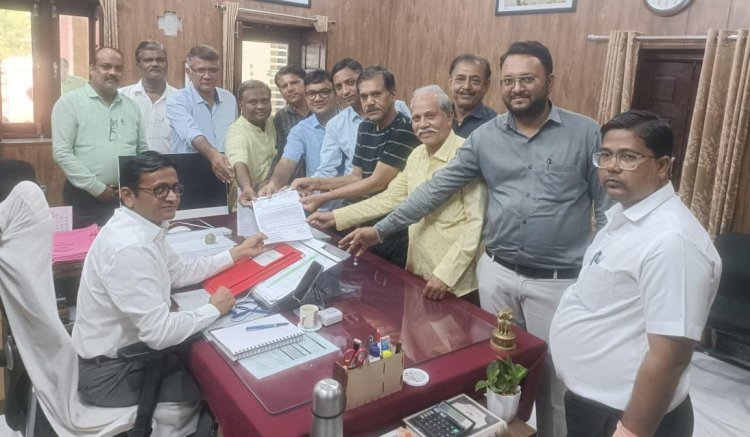 पत्रकार हितो के लिए मुख्यमंत्री के नाम इंडियन फैडरेशन ऑॅफ वर्किंग जर्नलिस्ट ने सोंपा ज्ञापन