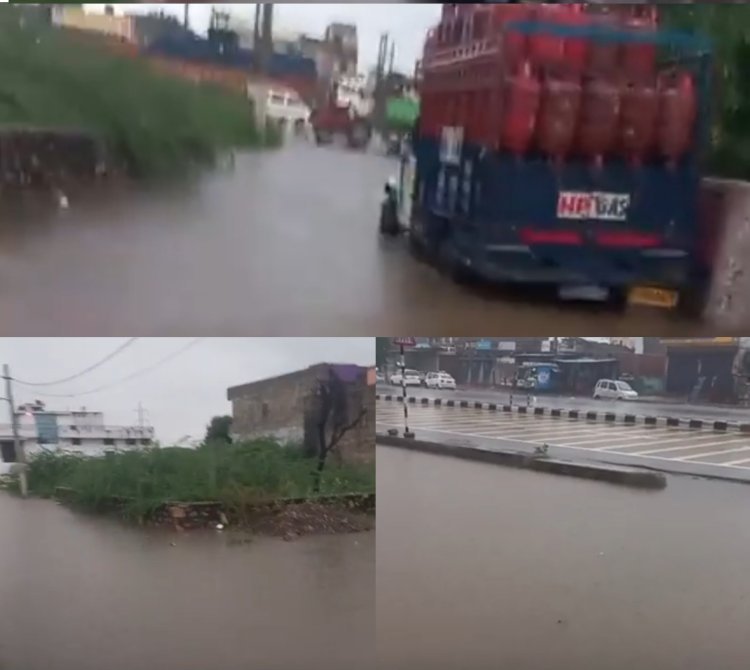 बारिश का कहर सड़कें और कॉलोनियां बनी तालाब वार्ड नंबर एक में पानी निकलने की निकासी नही