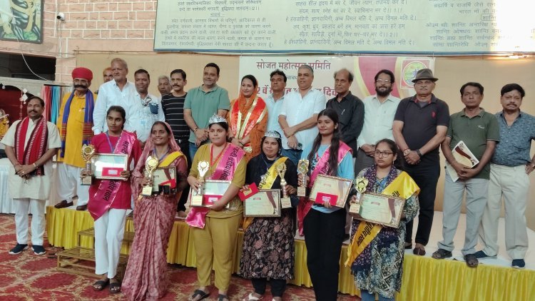 मेहंदी प्रतियोगिता में झलका उत्साह रूबीना सिलावट व अनु राठौड़ अपने ग्रुप में प्रथम स्थान प्राप्त किया 