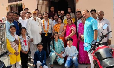 कायस्थ समाज द्वारा चित्रगुप्त मंदिर में कलम-दवात की पूजा आयोजित