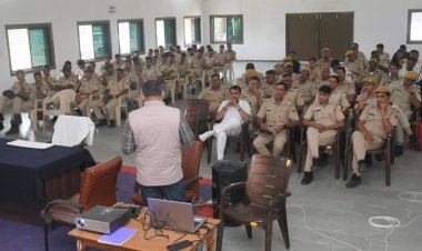 साइबर अपराध के संबंध में दी जानकारी           