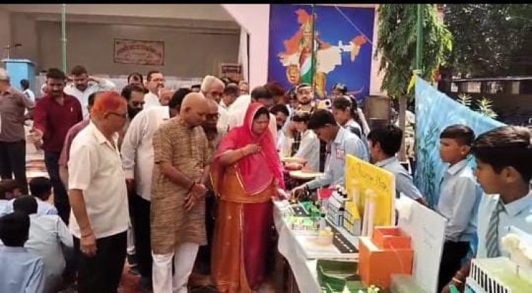 पीएम राजकीय सीनियर विद्यालय सोजत रोड़ में पुस्तक विमोचन व विज्ञान प्रदर्शनी का आयोजन