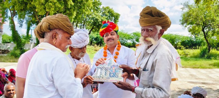 सवराड में देवासी समाज ने किया प्रधान का स्वागत।