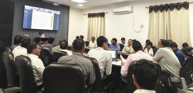 साप्ताहिक समीक्षा बैठक