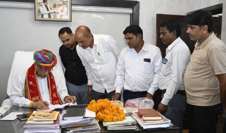 आमजन से मिले पशुपालन मंत्री कुमावत