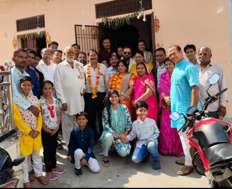 कायस्थ समाज द्वारा चित्रगुप्त मंदिर में कलम-दवात की पूजा आयोजित