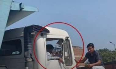 सड़क हादसे मैं 13 मरे               