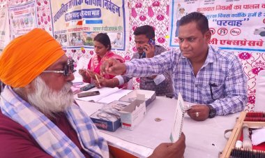 वाहन चालकों की आँखें जांची 