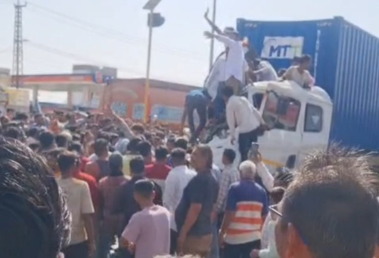 सोजत हाइवे 162 मोड़भट्टा चौराहे पर हुआ सड़क हादसा : दो ट्रेलरों की भिड़ंत में एक चालक घायल