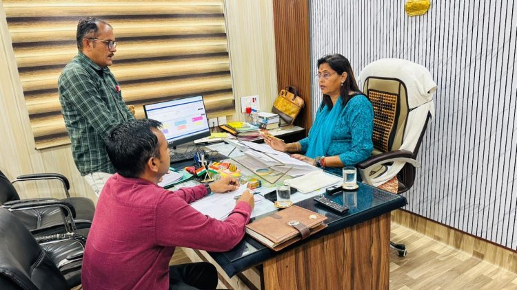 संभागीय आयुक्त  डॉ सिंह ने किया रोहट में मतदाता विशेष गहन पुनरीक्षण कार्य का सत्यापन