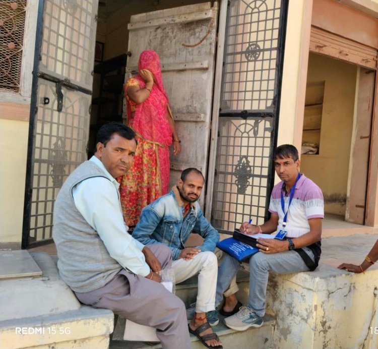 रूपावास - सांडिया का विशेष गहन पुनरीक्षण कार्यक्रम के तहत इआरओ ने  किया निरीक्षण