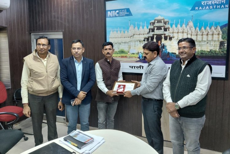 एसआइआर-2026 में उत्कृष्ट कार्य करने पर बूथ लेवल अधिकारियों को किया सम्मानित