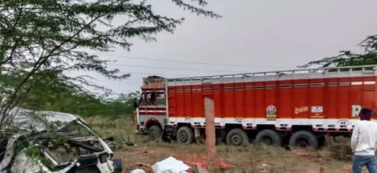 दुर्घटना में पति पत्नी की मौत       