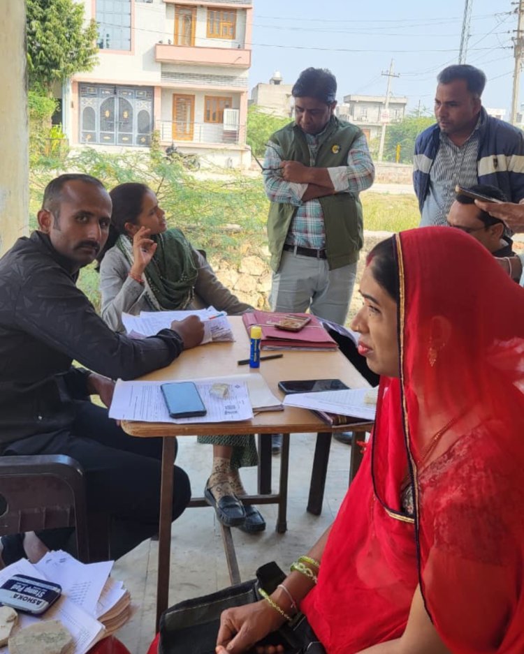 विशेष गहन पुनरीक्षण् कार्यक्रम के तहत गणना प्रपत्र वितरित