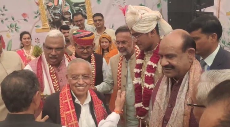 मदन राठौड़ के पुत्र को दिया आशीर्वाद