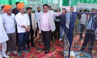 विकास पुस्तिका का विमोचन प्रदर्शनी का उद्घाटन