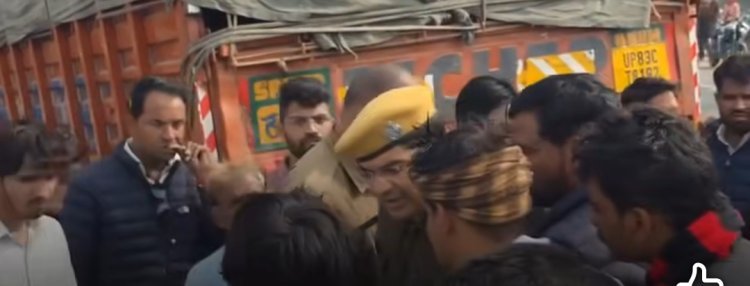 सड़क दुर्घटना मे चार की मौत       
