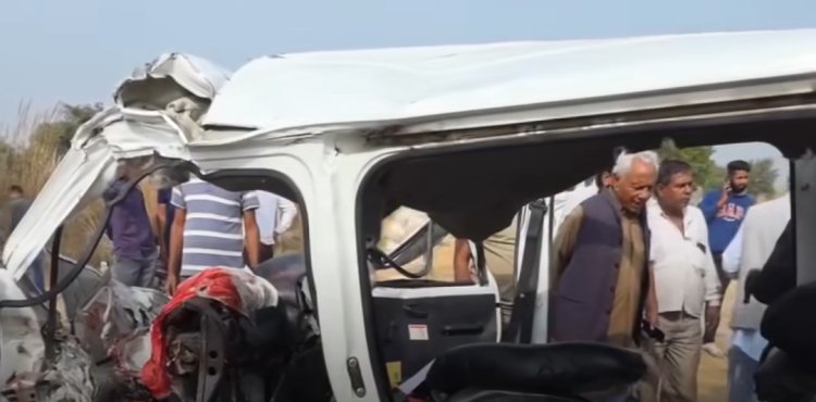 सड़क दुर्घटना मे चार की मौत       