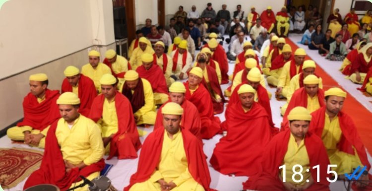 विश्वास मेडिटेशन कैंप में 200 से अधिक साधक ध्यान में लीन