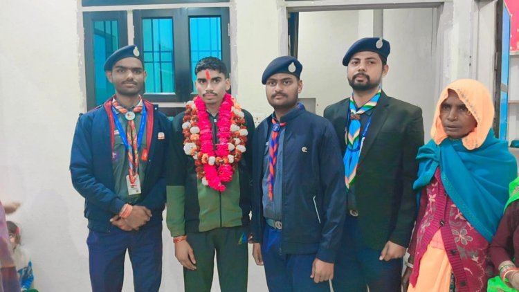 रोवर दीपक कुमार का भारतीय सेना में हुआ चयन,किया सम्मान