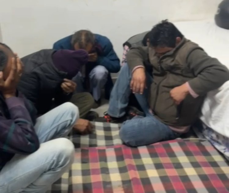 जुआँ खेलते तीन गिरफ्तार   