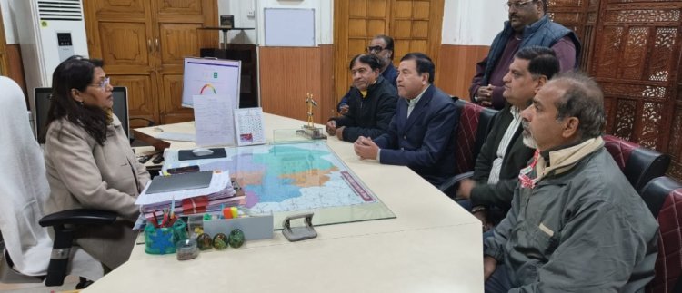 जार ने  सौंपा ज्ञापन, सूचना केंद्र हॉल  देने की मांग