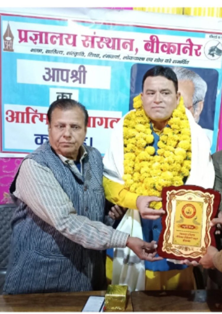 क़ासिम बीकानेरी मौन साधक है-कमल रंगा