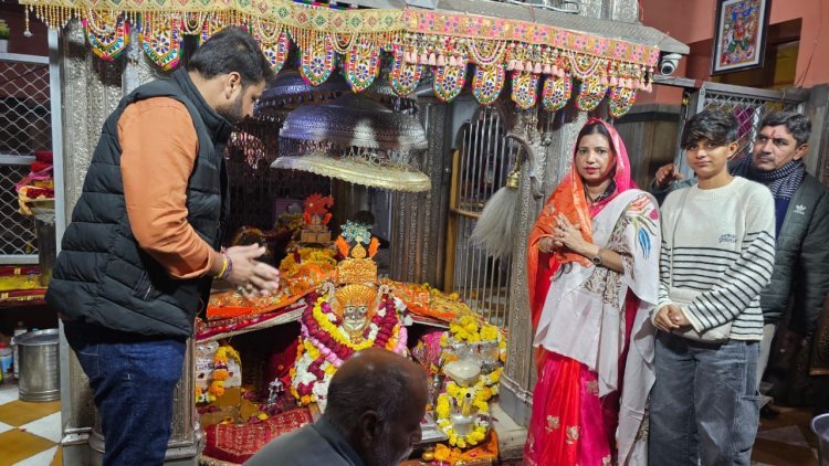 पुर्व विधायक संजना आगरी ने  किए बाबा रामदेव जी के दर्शन 